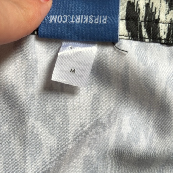 Rip Skirt - Summer - Lightweight Black and White Patterned - Picture 8 of 9